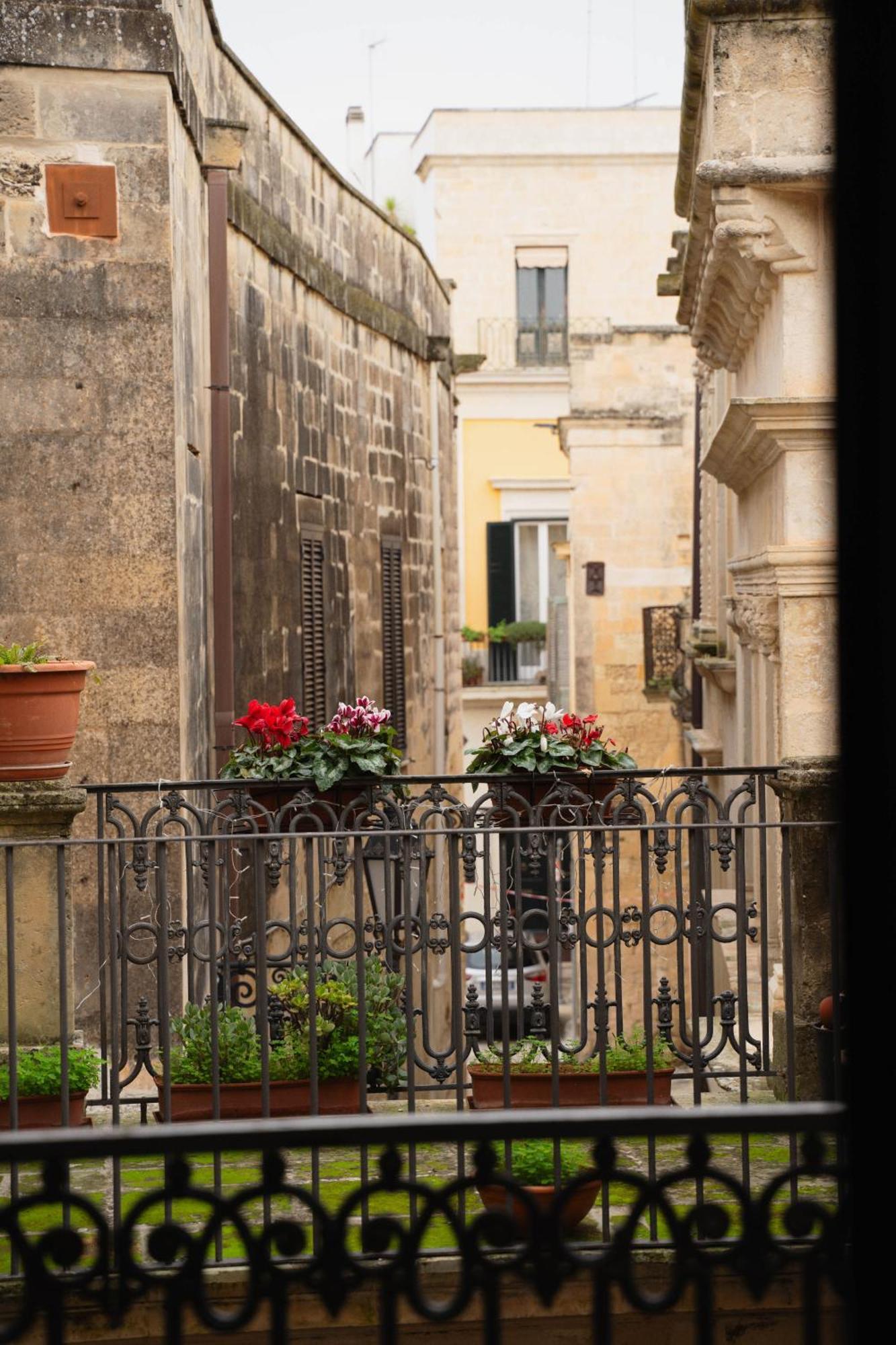 Victoria Apt - Historical Centre Lecce Exteriör bild